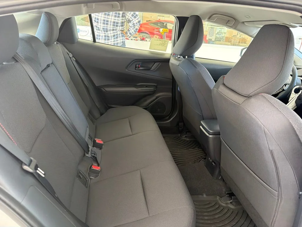 New 2026 Wind Chill Pearl <sup>1</sup> Toyota  SE image 28