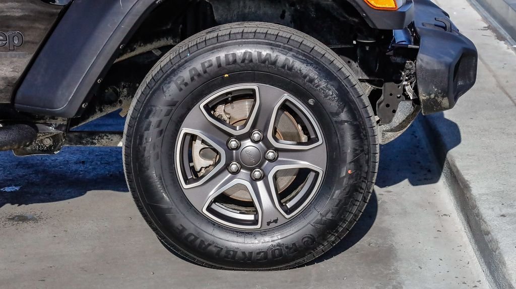 Used 2021 Black Clearcoat Jeep Sport image 11