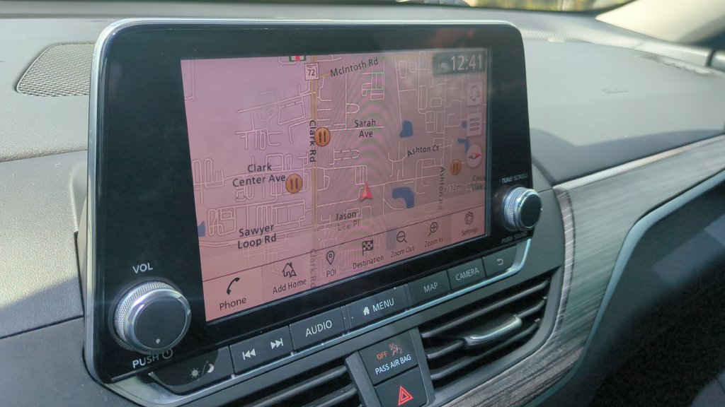 Used 2019 Blue Nissan 2.5 SL image 18