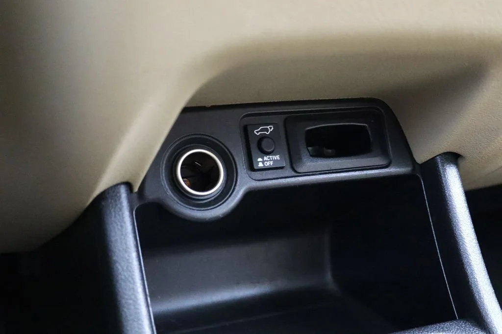 Used 2016 White Mitsubishi GT image 26
