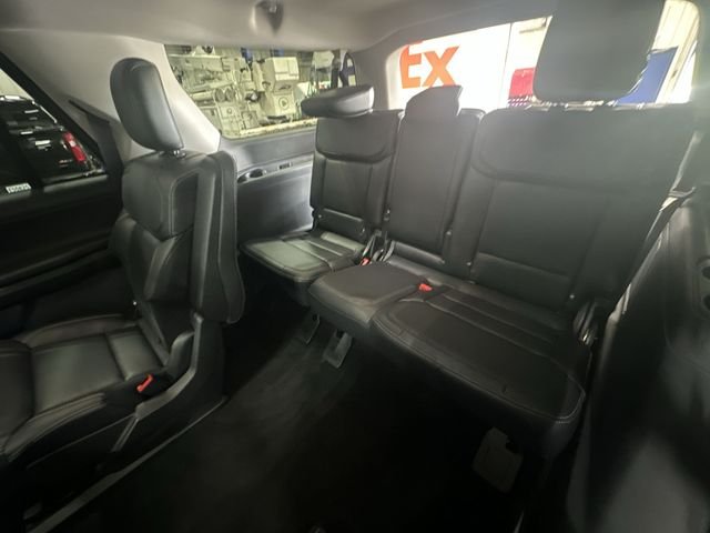 New 2027 Glacier Gray Metallic Tri-Coat Ford MAX Platinum image 31