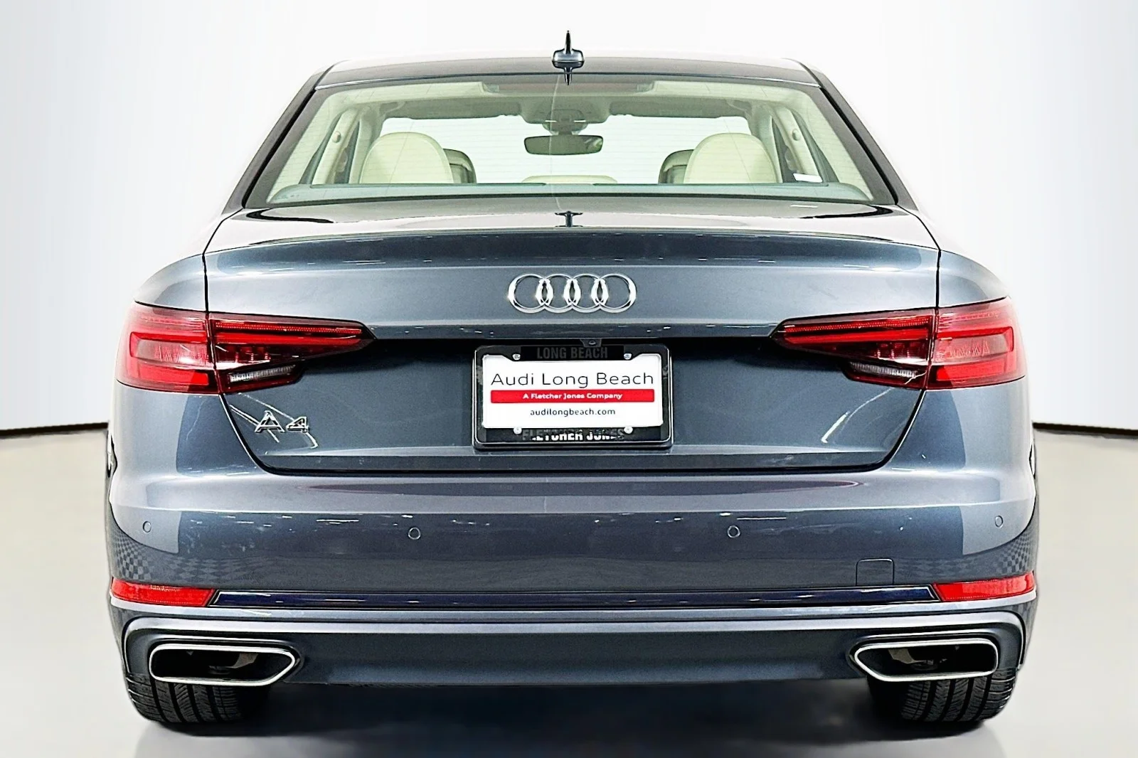 Used 2019 Manhattan Gray Metallic Audi Titanium Premium image 3