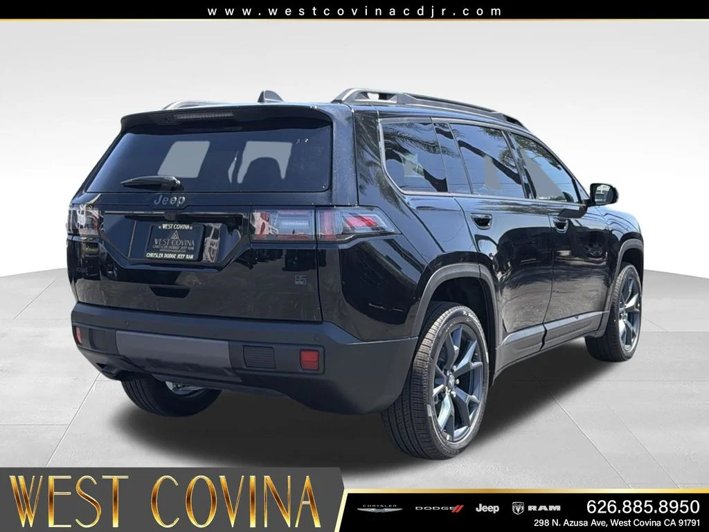 New 2026 Diamond Black Crystal Pearlcoat Jeep  image 8
