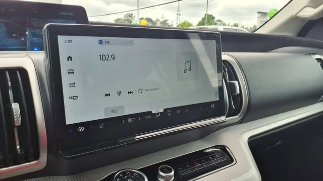 Used 2025 White Ford Active image 33