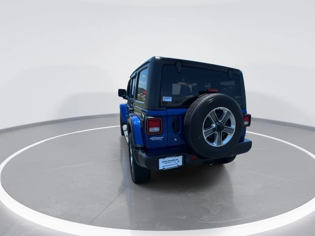 Used 2019 Blue Jeep Unlimited Sahara image 6