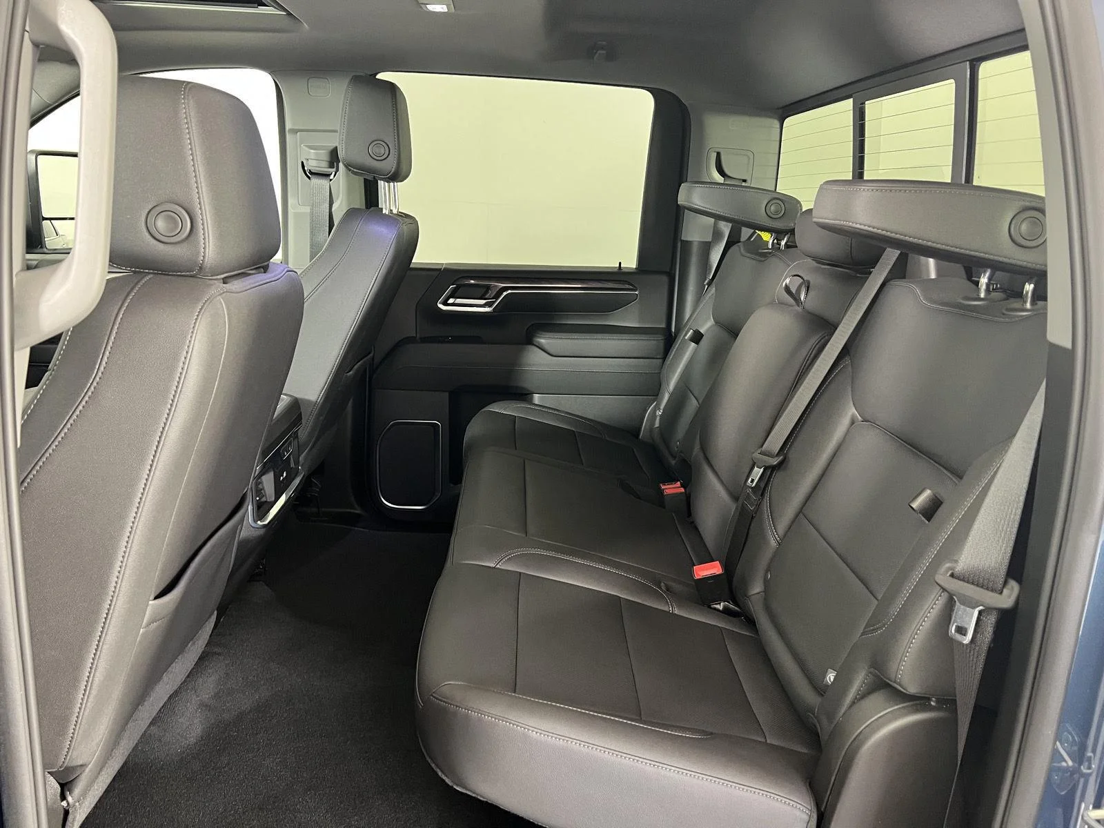 Used 2024 Lakeshore Blue Metallic Chevrolet LTZ image 21