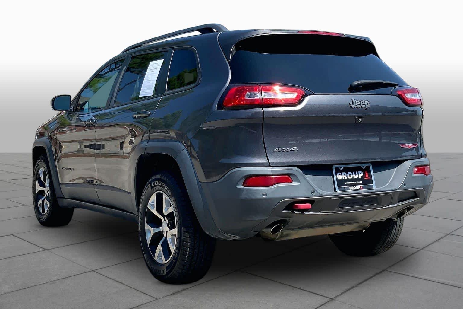 Used 2018 Granite Crystal Metallic Clearcoat Jeep Trailhawk image 12