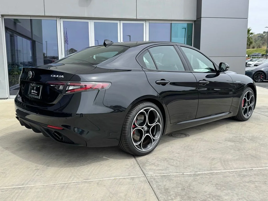 2026 Alfa Romeo Giulia Base - Photo 7