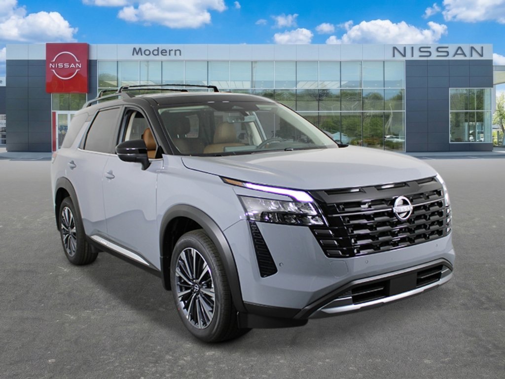 New 2026 Boulder Gray Pearl / Super Black Two-tone Nissan Platinum image 7