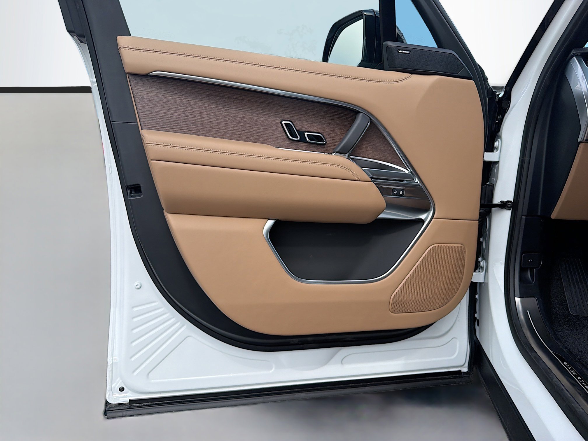 2026 Land Rover Range Rover SE - Photo 23