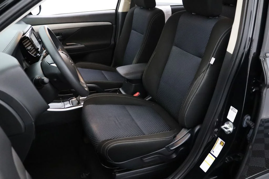Used 2018 Black Mitsubishi ES image 15