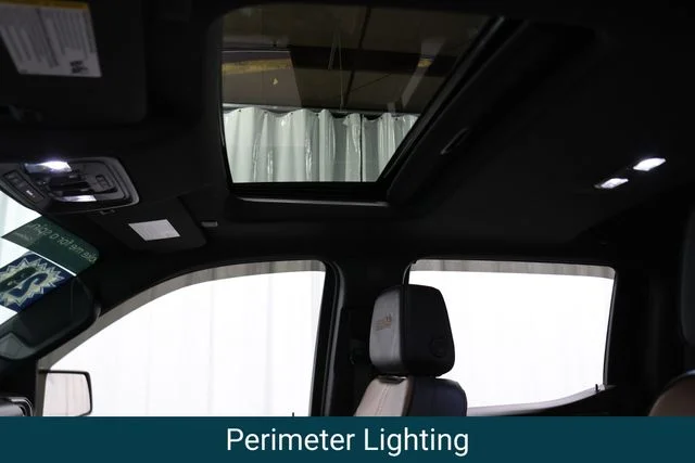 Used 2025 Pearl Chevrolet High Country image 23