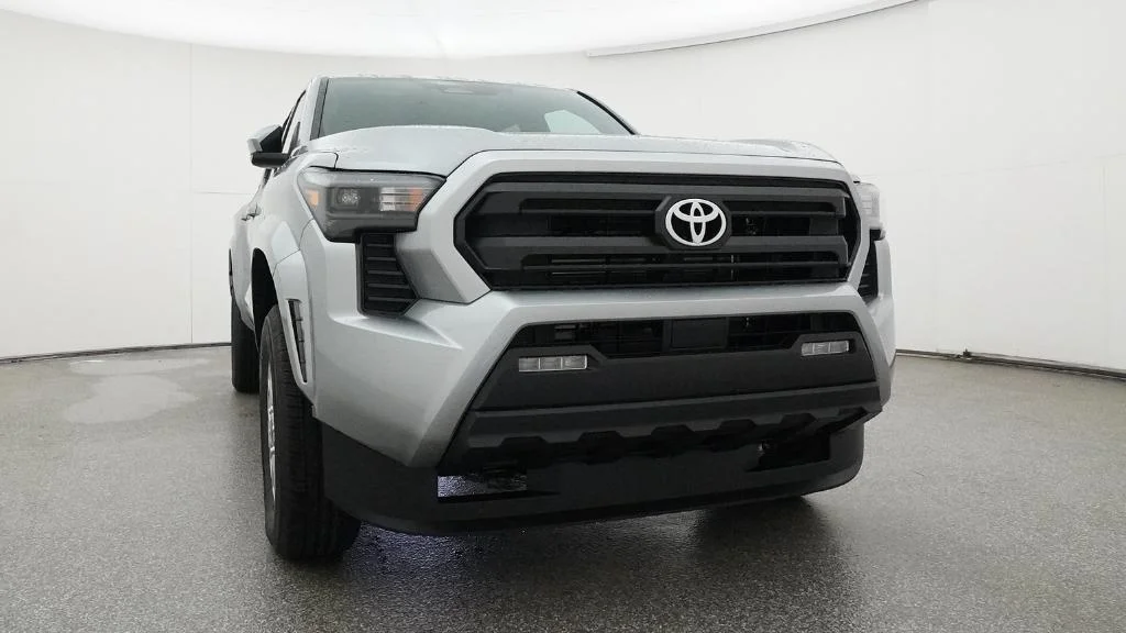 2026 Toyota Tacoma SR5 - Photo 20