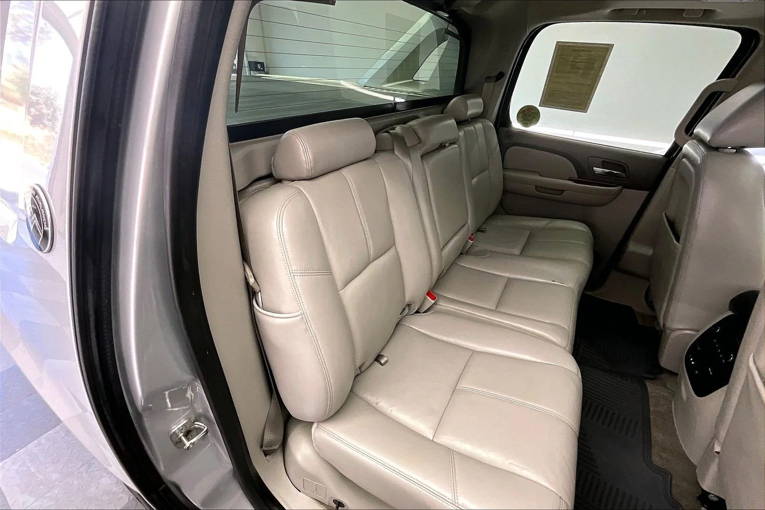 Used 2013 Silver Ice Metallic Chevrolet LT image 18