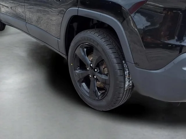 Used 2016  Jeep Altitude image 16
