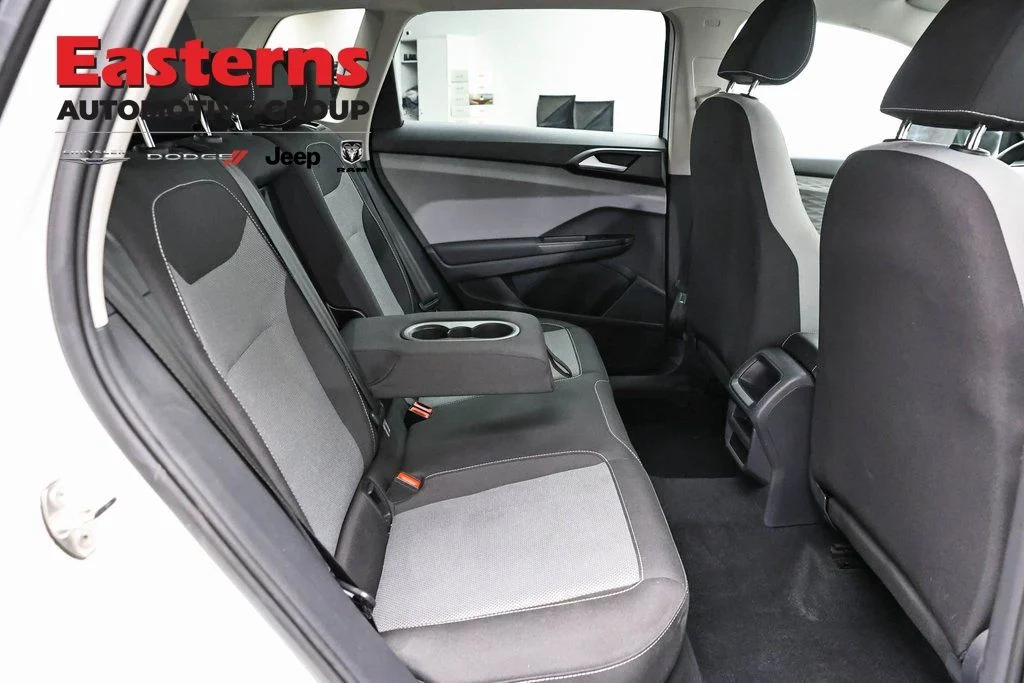 Used 2022 White Volkswagen 1.5T S image 23