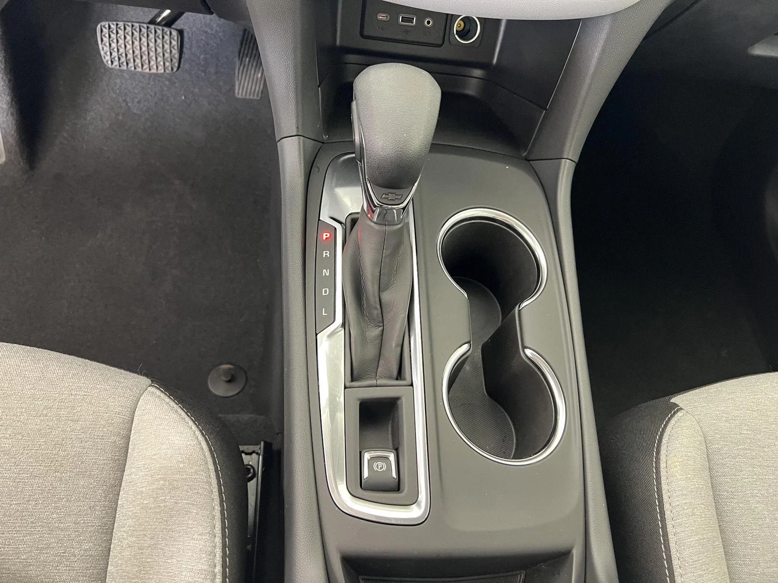 Used 2024 Summit White Chevrolet LS image 15