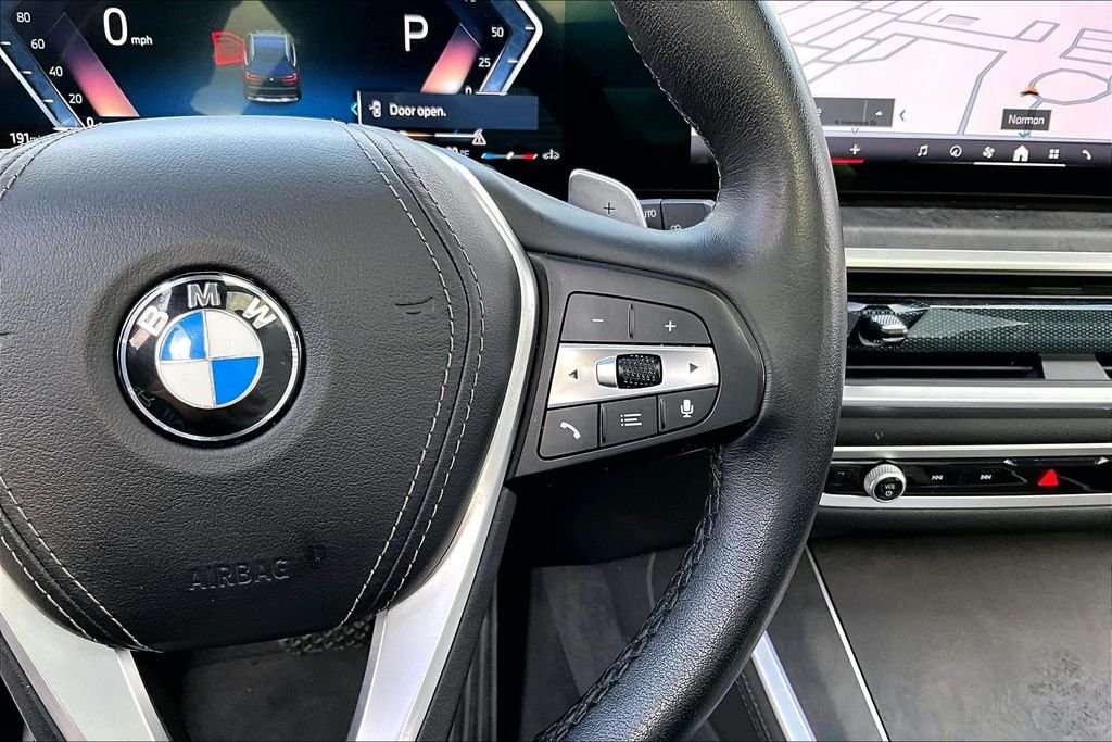 Used 2025 Black BMW sDrive40i image 21