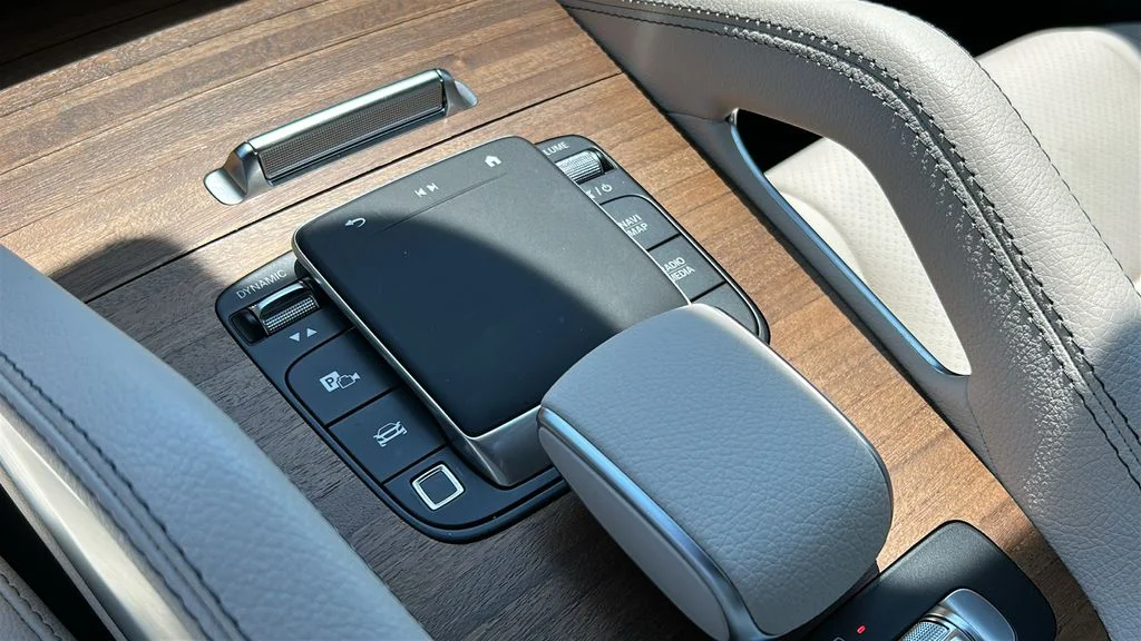 2025 Mercedes-Benz GLS Base - Photo 18
