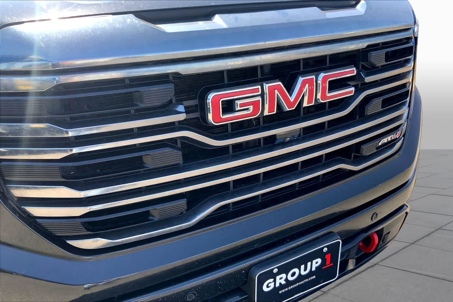 Used 2023 Onyx Black GMC AT4 image 29