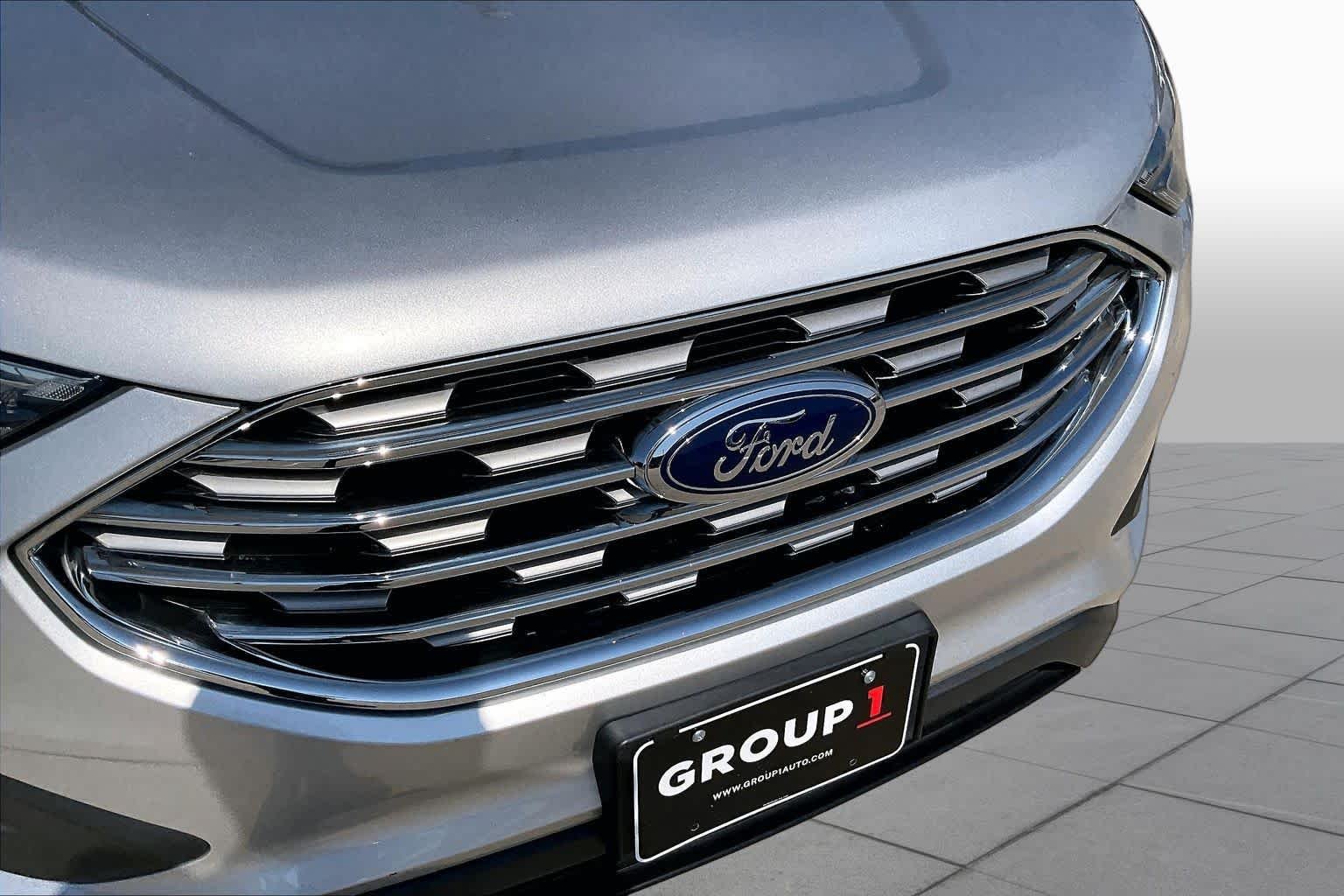 Used 2019 Ingot Silver Metallic Ford SE image 29