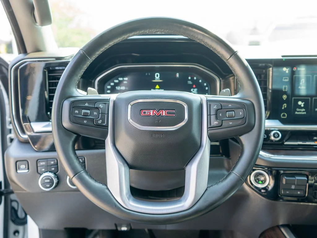 2024 GMC Sierra 1500 SLT - Photo 17