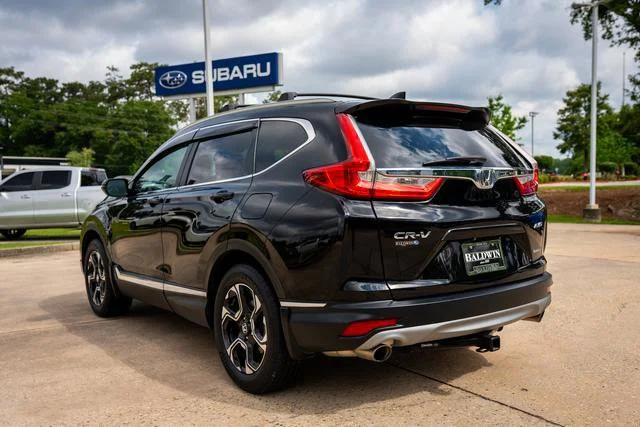 Used 2018 Black Honda Touring image 4