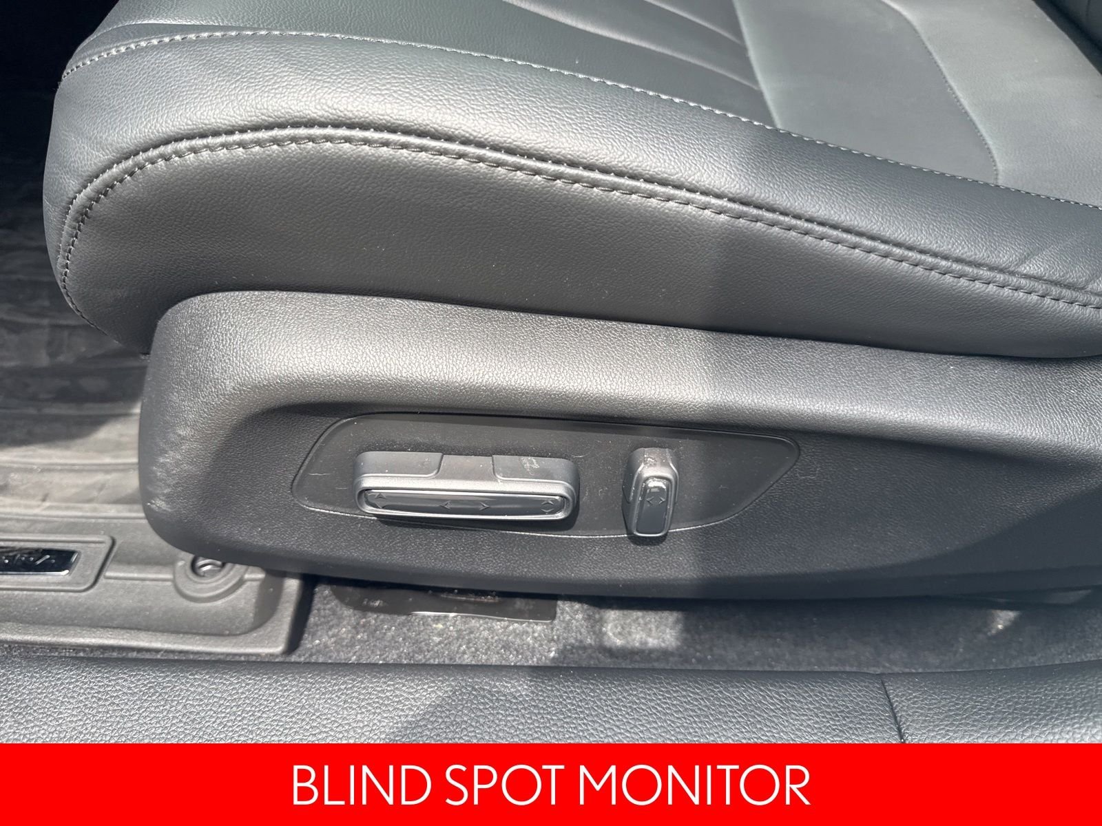 Used 2024 Platinum White Pearl Acura Base image 11