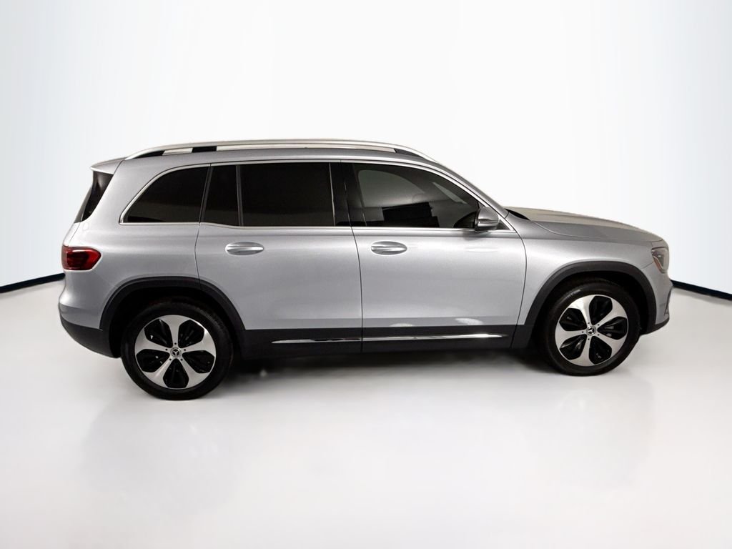 New 2026 Cirrus Silver Metallic Mercedes-Benz GLB 250 image 4