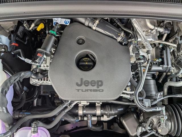 New 2026 Bright White Clear-Coat Exterior Paint Jeep Summit image 14