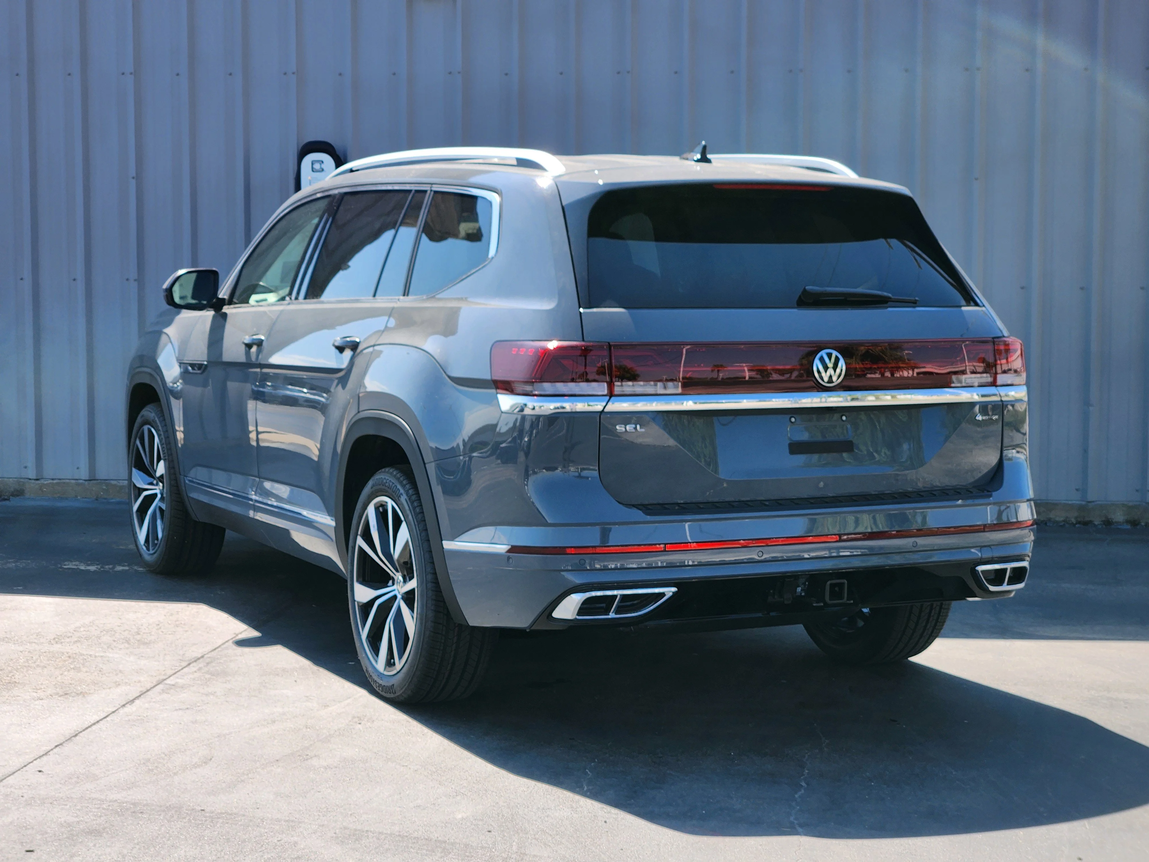 2026 Volkswagen Atlas SEL Premium R-Line - Photo 4