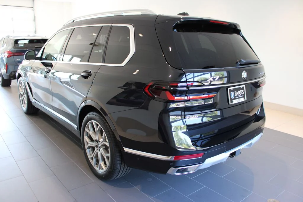 New 2027 Black Sapphire Metallic BMW xDrive40i image 30
