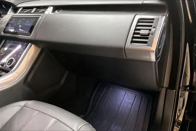 Used 2022  Land Rover HSE Dynamic image 27