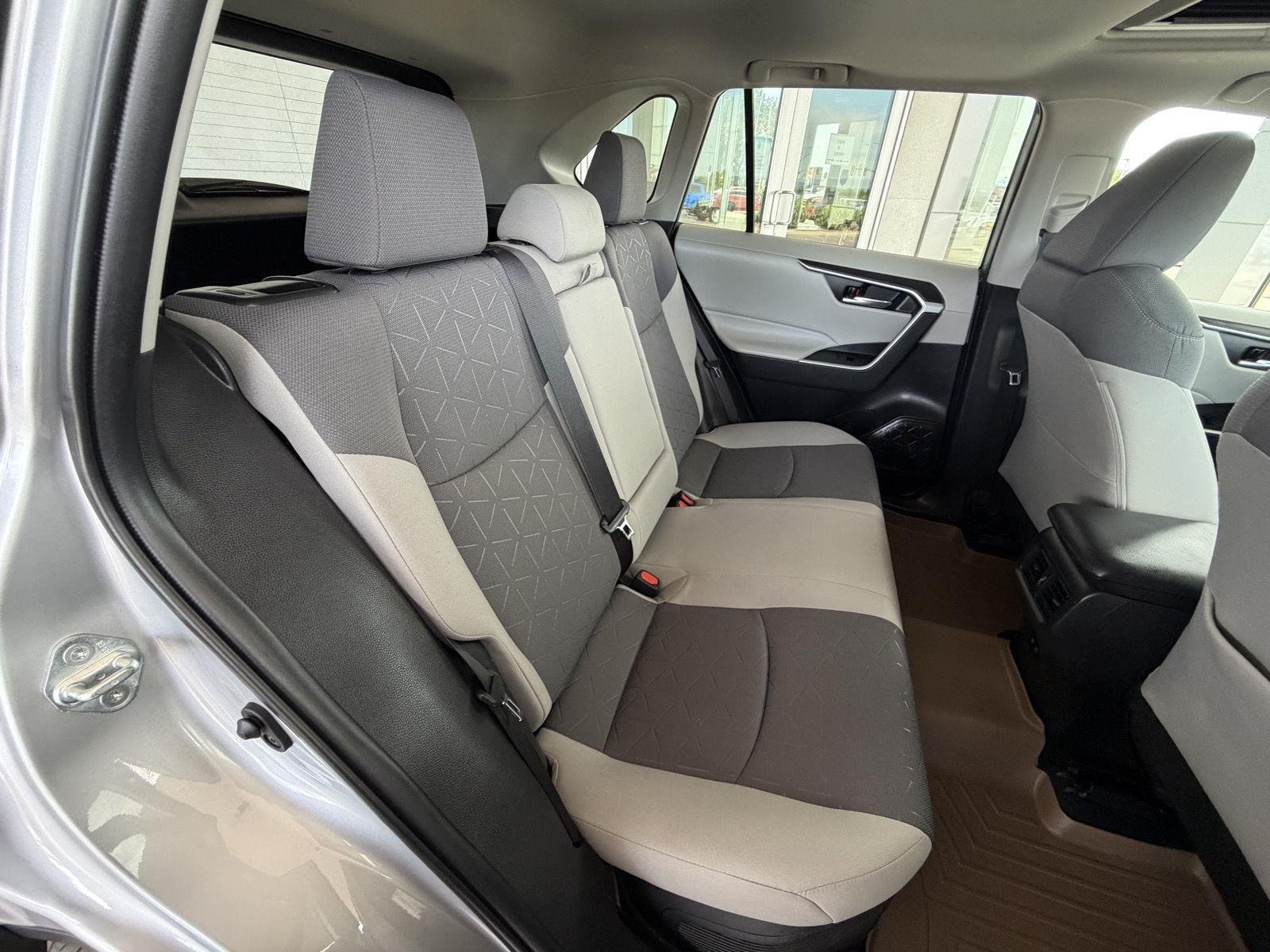 Used 2021 Silver Sky Metallic Toyota Hybrid XLE image 20