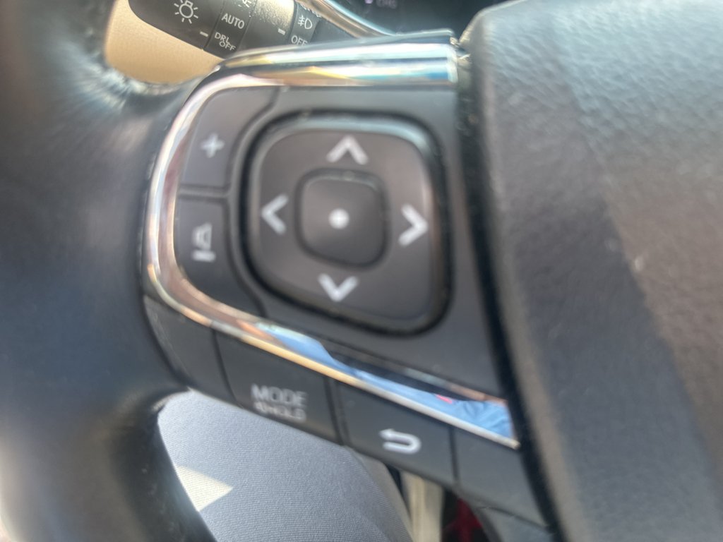 Used 2014  Toyota  image 5