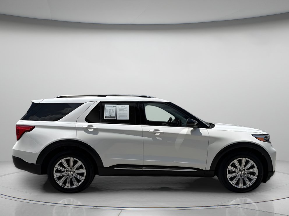 Used 2024 Star White Metallic Tri-Coat Ford Limited image 2