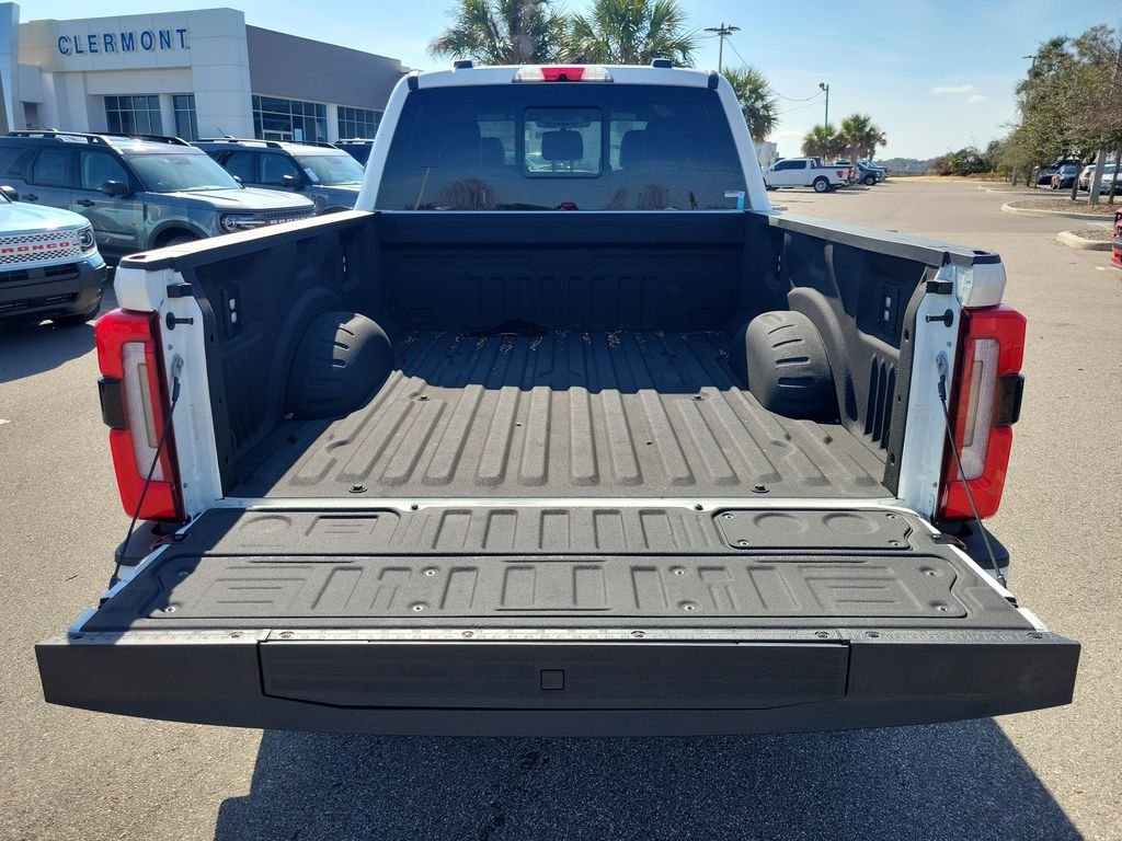 2025 Ford F-350 Super Duty Platinum - Photo 10