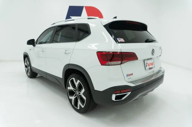 Used 2023 WHITE Volkswagen SEL image 11