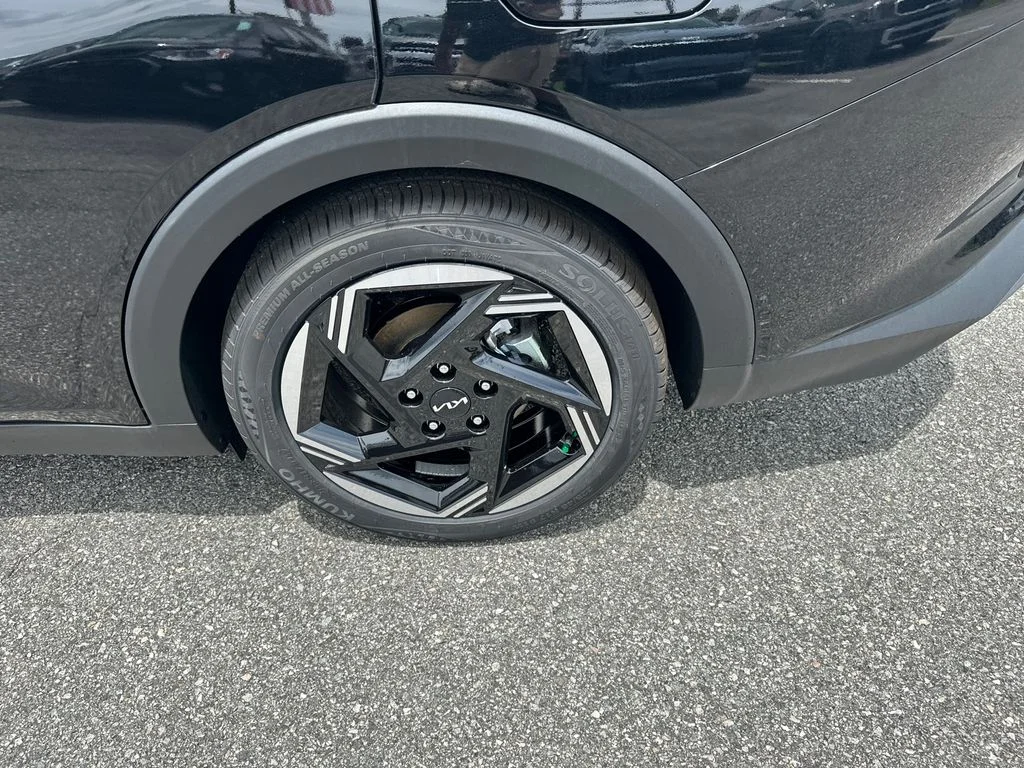 New 2026 Black Kia EX image 19