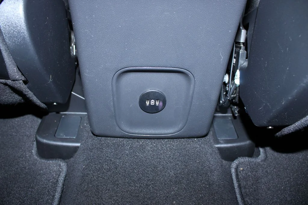 Used 2024 White Metallic Ford Base image 19