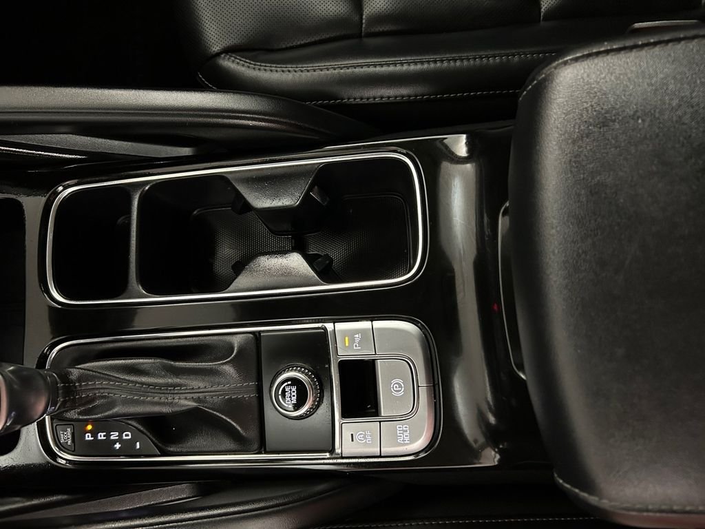 Used 2023 Black Kia S image 23