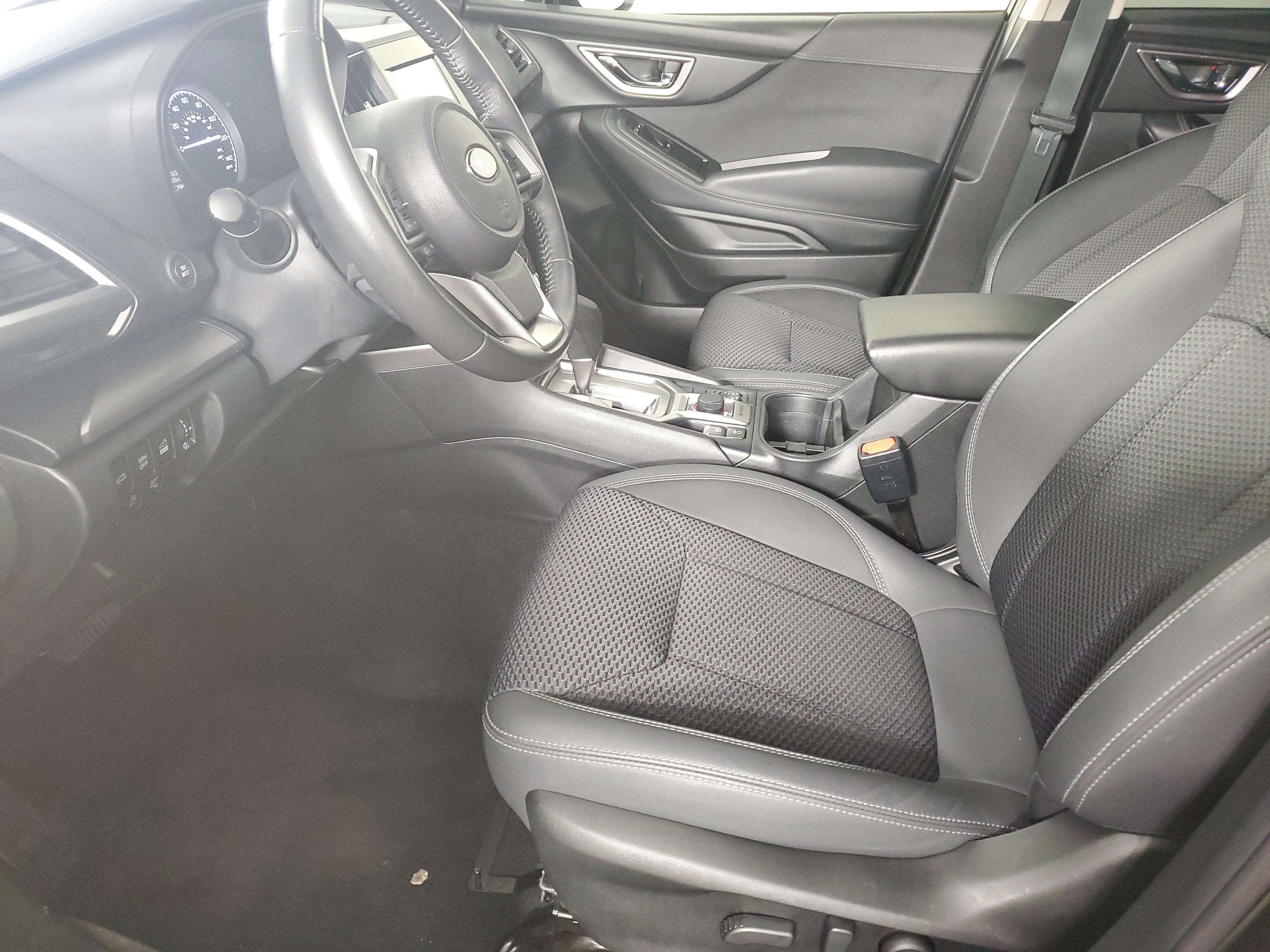 Used 2022 Crystal Black Silica Subaru Premium image 11