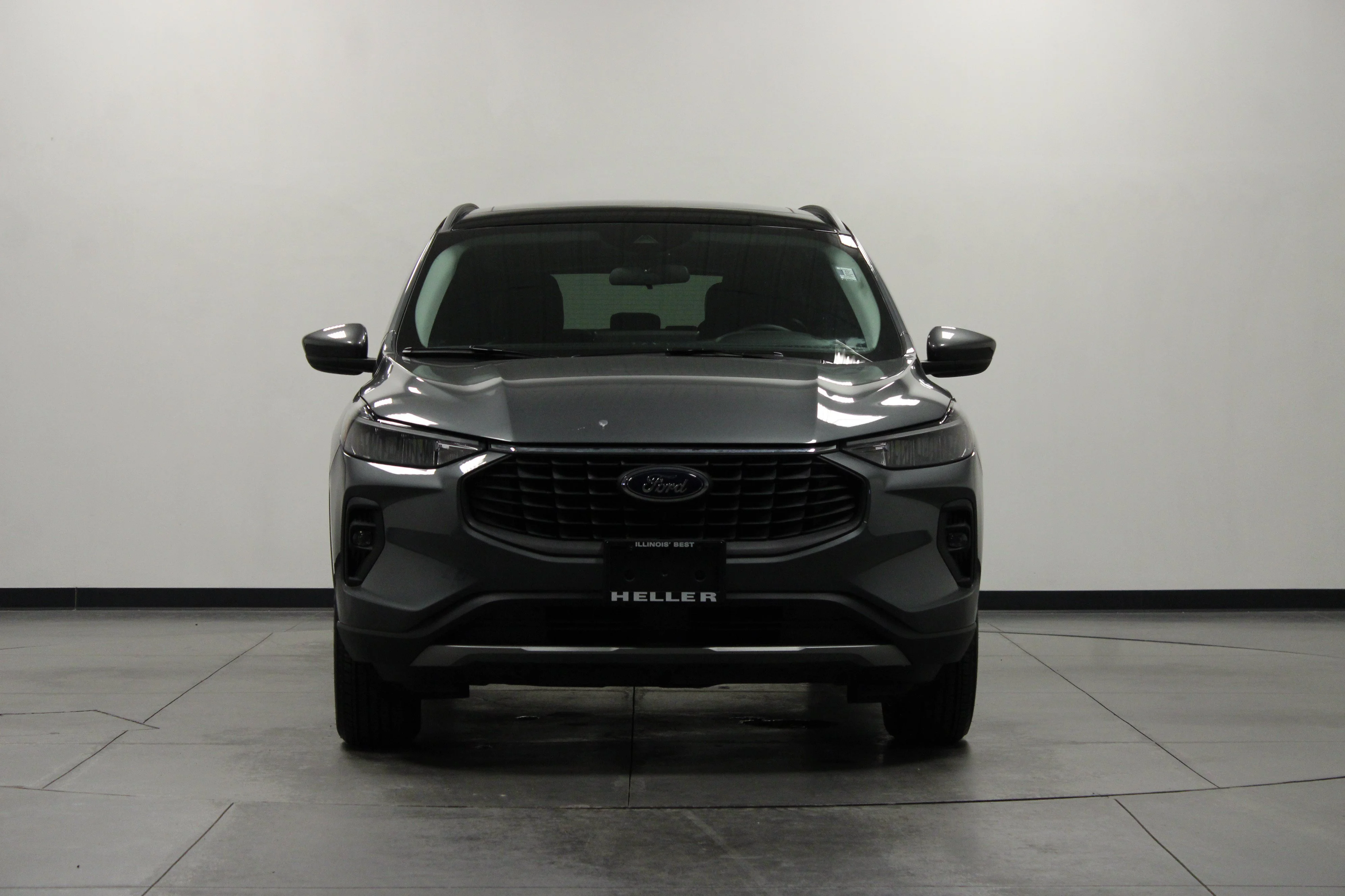 Used 2025 Gray Metallic Ford Base image 9