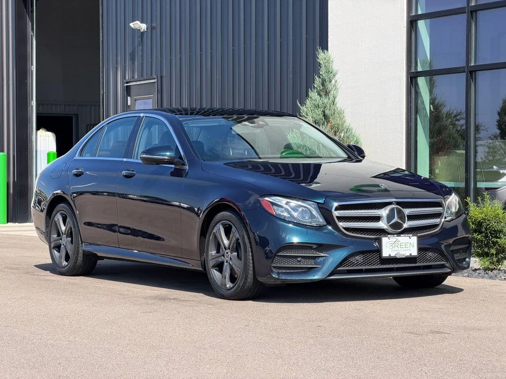 Used 2018 Blue Mercedes-Benz E 300 image 4