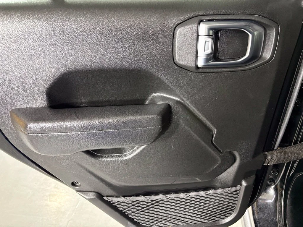 Used 2025 Black Jeep Rubicon image 35