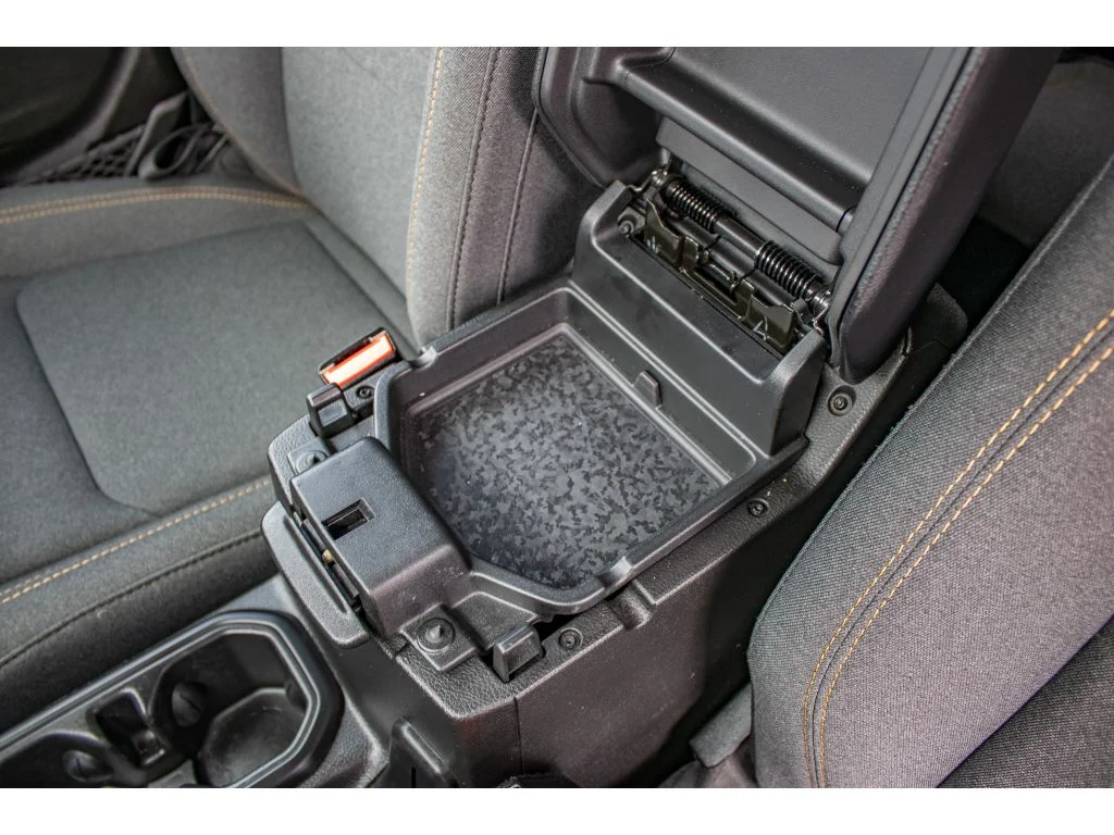 Used 2024 Black Clearcoat Jeep Sport S image 31