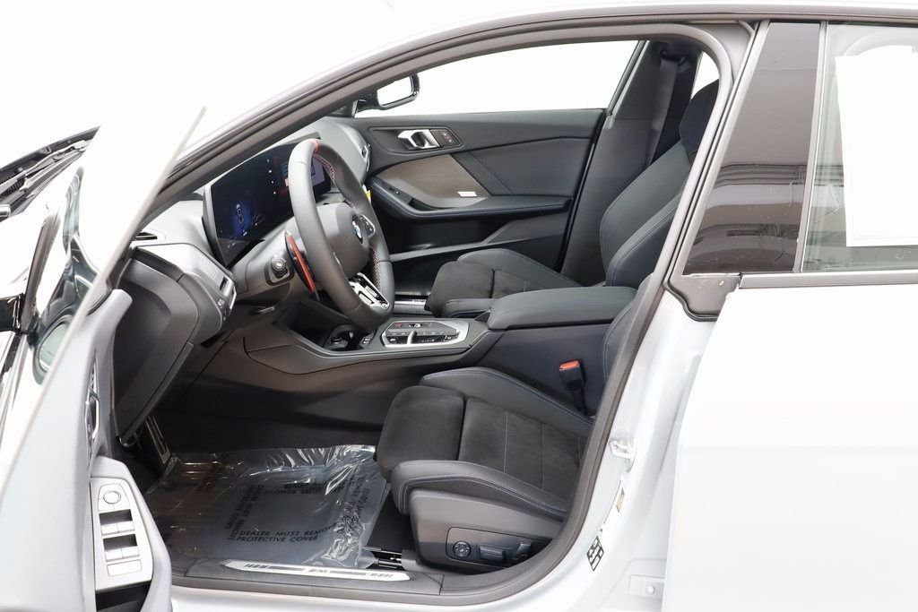 2025 BMW 2 Series M235 - Photo 6