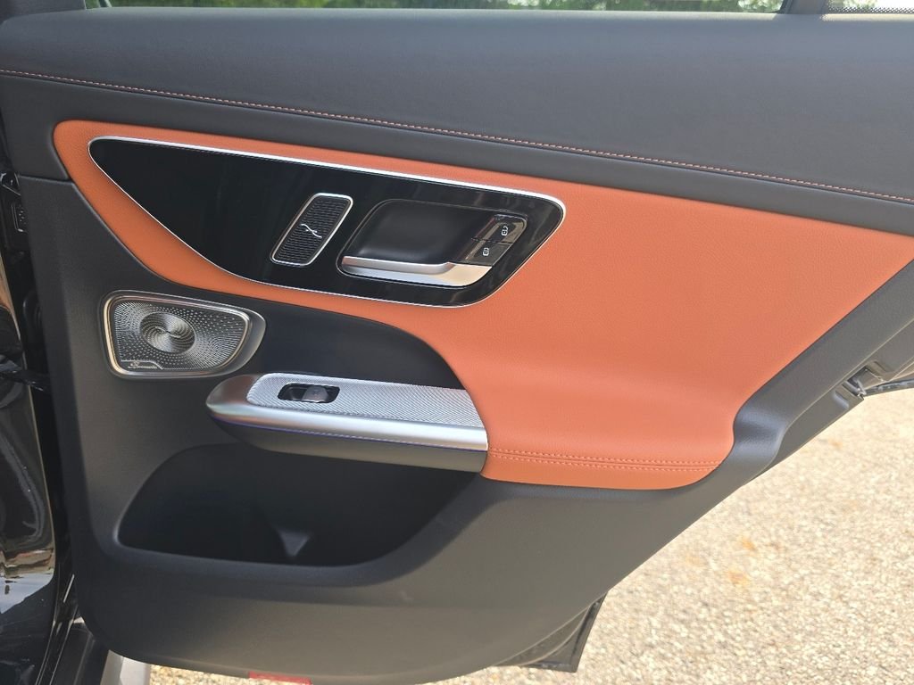 New 2027 Graphite Grey Metallic Mercedes-Benz GLC 300 image 24