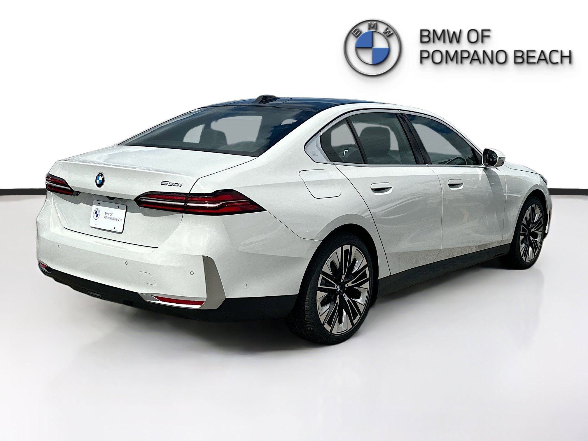New 2026 Alpine White BMW 530i image 6