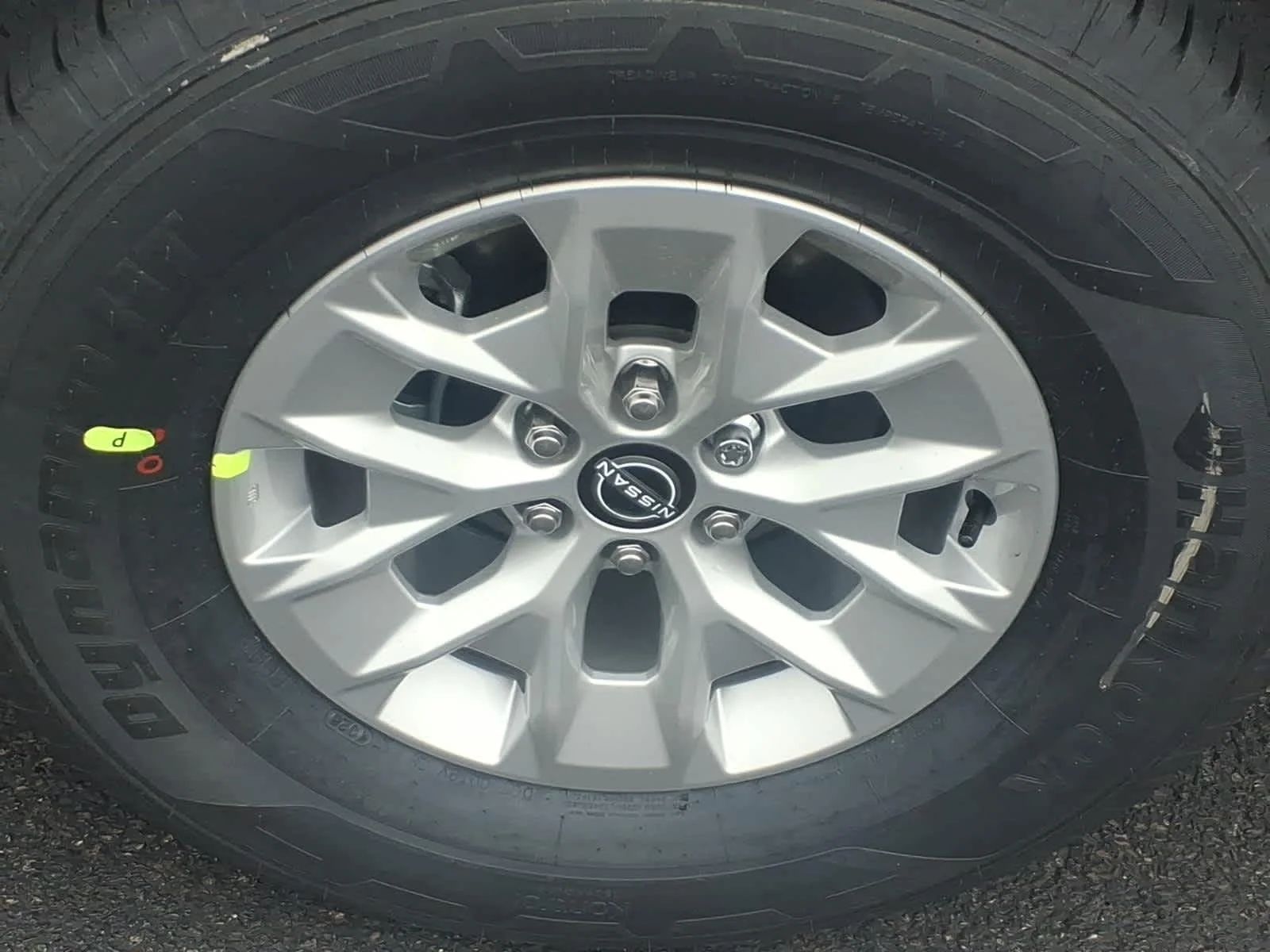New 2026 Glacier White Nissan S image 5